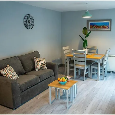 Chapel Place, Town Centre 아파트 킬라니