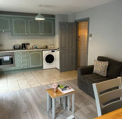 Chapel Place, Town Centre Apartment