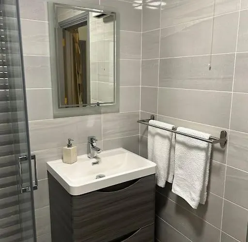 Chapel Place, Town Centre Apartment