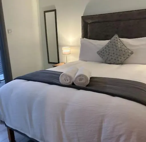 Chapel Place, Town Centre * Killarney